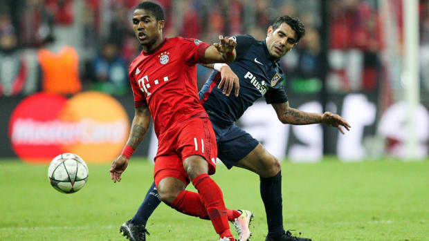 douglas-costa-bayern-brazil.jpg